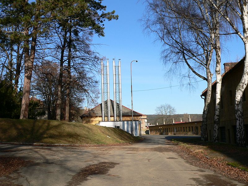 vu9967_1996_002